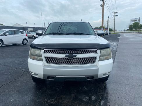 Used 2008 Chevrolet Avalanche LT w/ LT Preferred Equipment Group AWD/4WD image 2