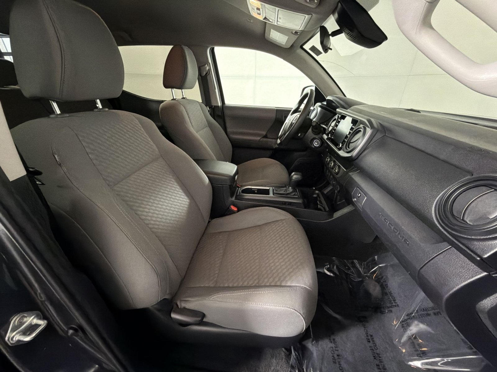 Used 2022 Toyota Tacoma SR w/ SR Convenience Package RWD image 27