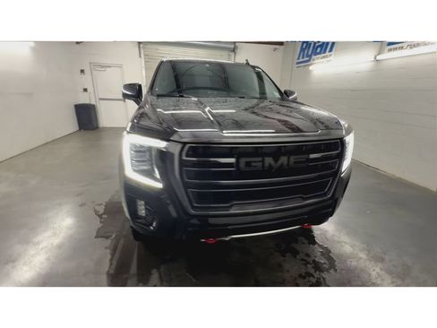 Certified 2023 GMC Yukon AT4 w/ AT4 Premium Package AWD/4WD image 3