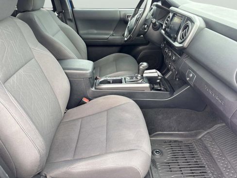 Used 2018 Toyota Tacoma TRD Off-Road image 22