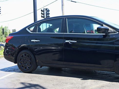 Used 2016 Nissan Sentra S FWD image 4