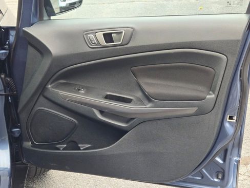 Used 2022 Ford EcoSport SE image 4