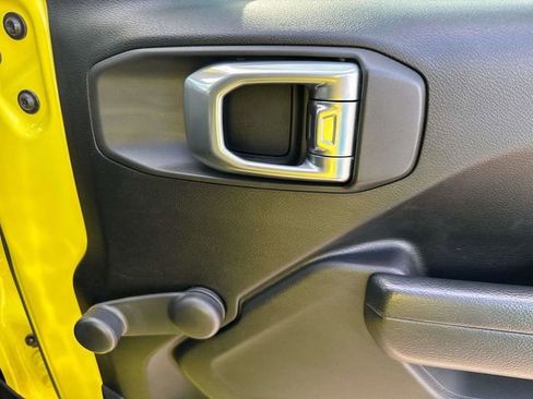 Used 2023 Jeep Gladiator Sport w/ Trailer Tow Package image 19