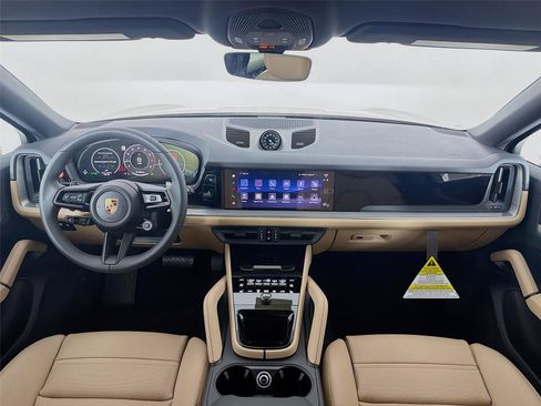 New 2026 Porsche Cayenne Coupe AWD/4WD image 16