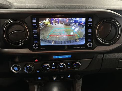 Used 2023 Toyota Tacoma TRD Sport image 21