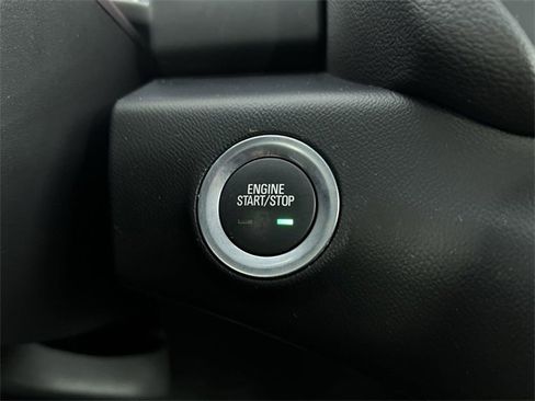 Used 2021 GMC Terrain SLE w/ Elevation Edition image 17