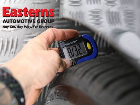 Used 2023 Nissan Sentra SR w/ SR Premium Package image 27