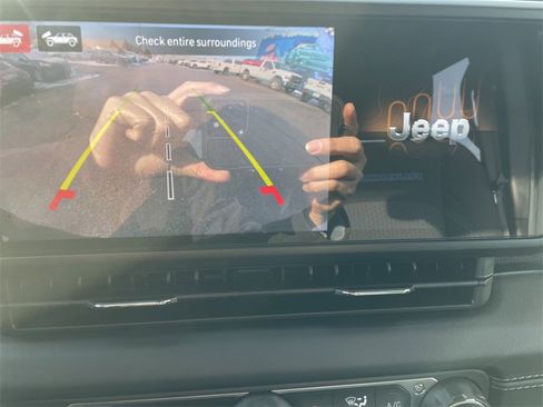 Used 2024 Jeep Wrangler Unlimited Rubicon 4xe w/ Technology Group image 20