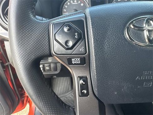 Used 2018 Toyota Tacoma TRD Sport image 29