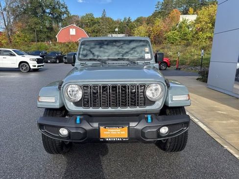 Used 2024 Jeep Wrangler Unlimited w/ Convenience Group image 2