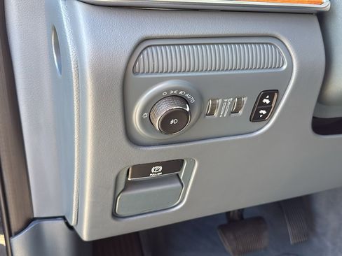 Used 2022 Jeep Grand Wagoneer Series II image 12