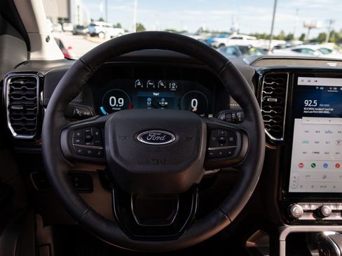 New 2025 Ford Ranger Lariat w/ FX4 Off-Road Package image 28