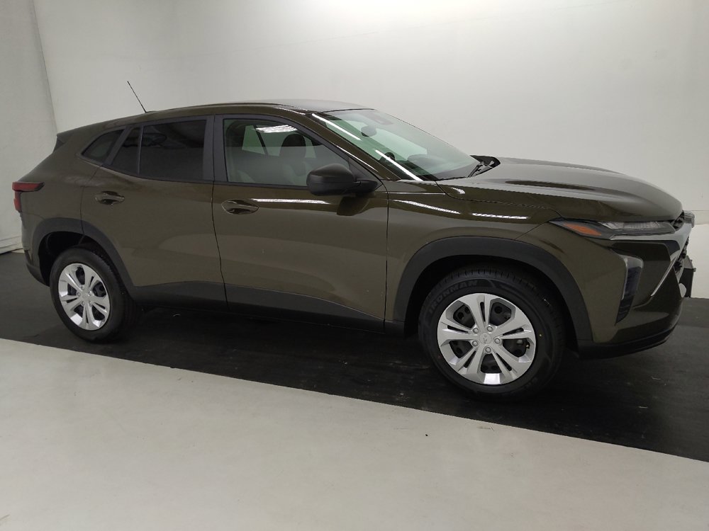 Used 2024 Chevrolet Trax LS FWD image 11