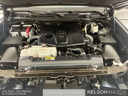 Used 2023 Toyota Tundra Limited w/ Power Package RWD image 47