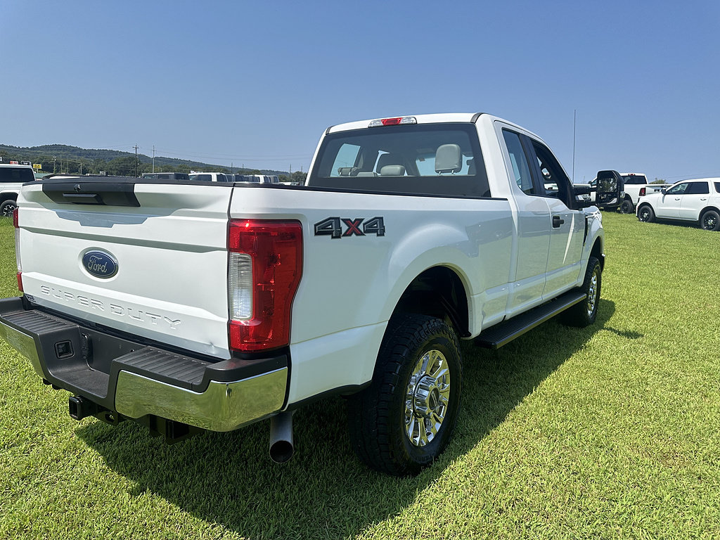 Used 2018 Ford F250 XL w/ Power Equipment Group AWD/4WD image 8