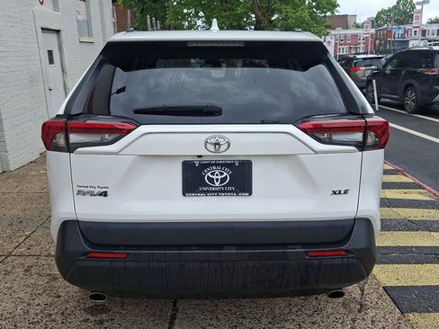 Used 2024 Toyota RAV4 XLE w/ Convenience Package FWD image 5
