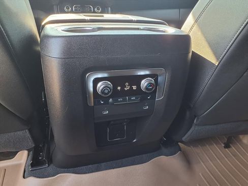 Used 2022 GMC Yukon AT4 image 14