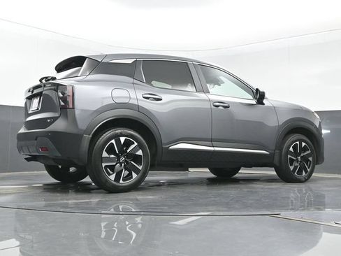 Used 2025 Nissan Kicks SV AWD/4WD image 25