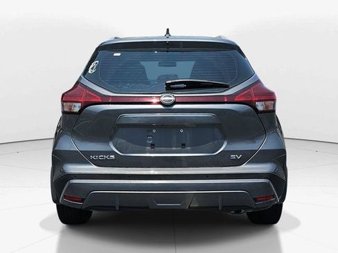 Used 2022 Nissan Kicks SV FWD image 4