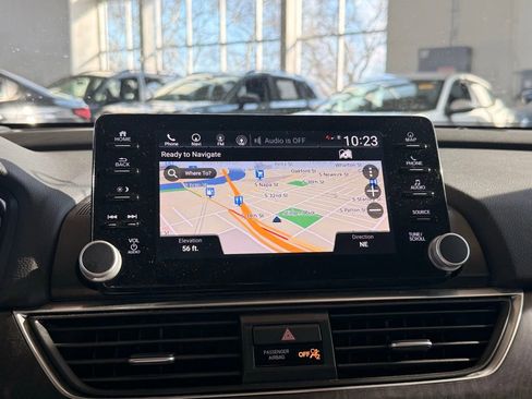 Used 2018 Honda Accord Touring image 15