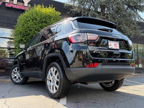 Used 2022 Jeep Compass Latitude AWD/4WD image 20