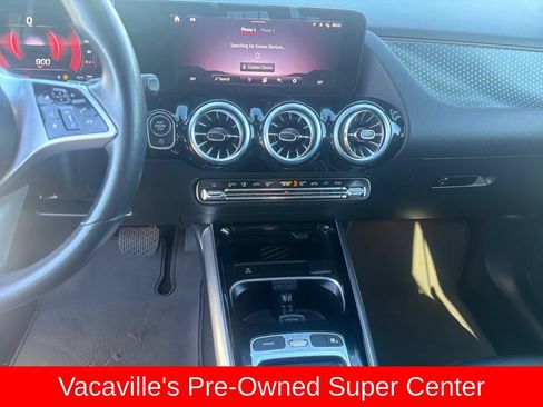 Used 2025 Mercedes-Benz GLA 250 4MATIC image 17