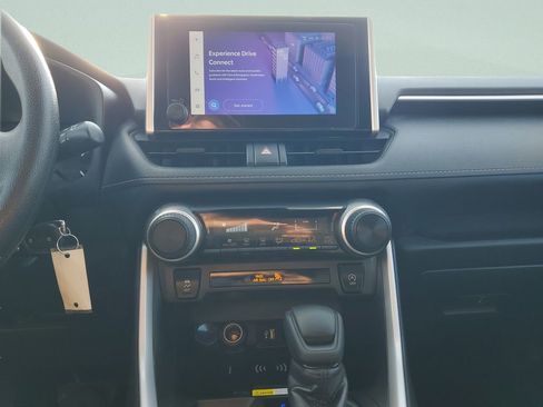 Certified 2025 Toyota RAV4 LE image 22