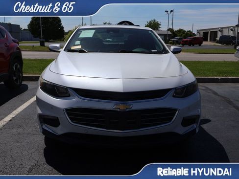 Used 2016 Chevrolet Malibu Premier w/ Driver Confidence Package II FWD image 5