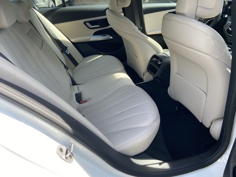 New 2026 Mercedes-Benz E 350 4MATIC Sedan image 40