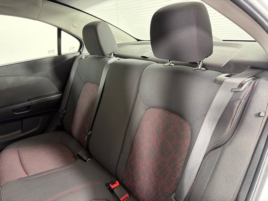 Used 2018 Chevrolet Sonic LT w/ Convenience Package FWD image 17