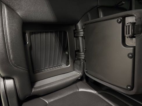 Used 2020 Chevrolet Silverado 1500 LTZ image 35