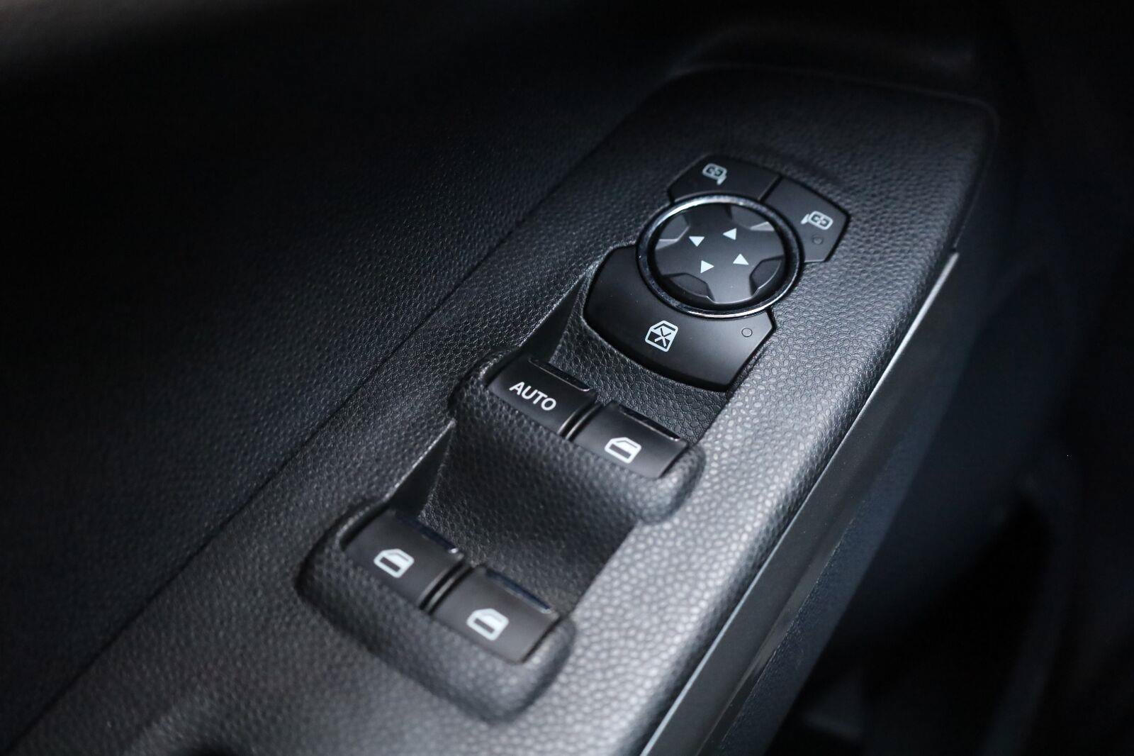Used 2018 Ford EcoSport SE w/ SE Convenience Package FWD image 35