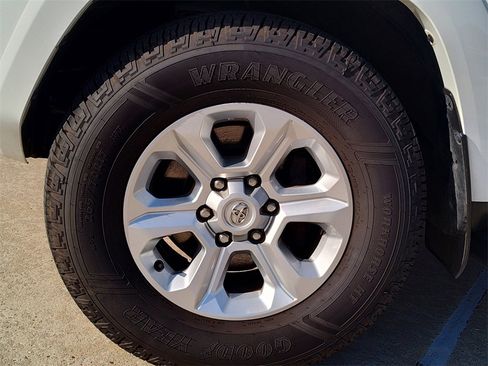 Used 2023 Toyota 4Runner SR5 Premium image 19