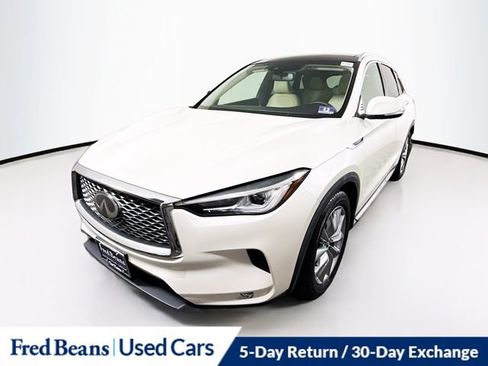 Used 2019 INFINITI QX50 Luxe w/ Navigation Package AWD/4WD image 3