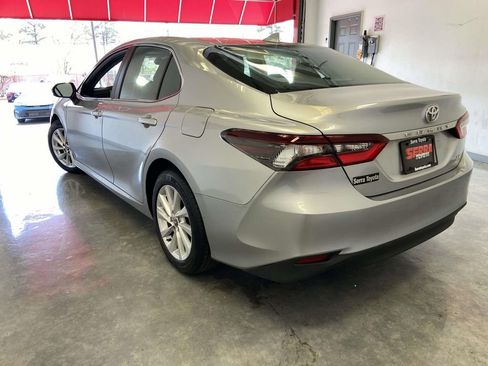 Used 2024 Toyota Camry LE image 5