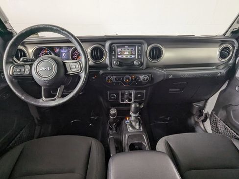 Used 2018 Jeep Wrangler Unlimited Sport S AWD/4WD image 14