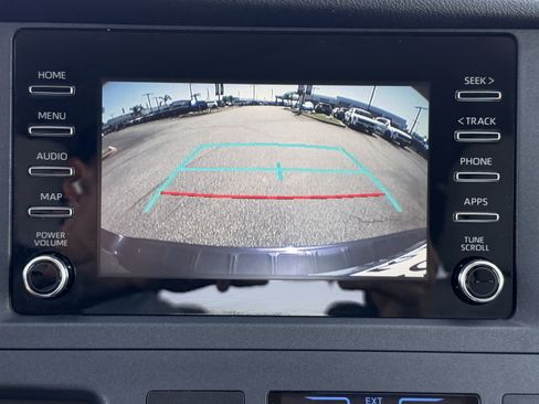 Used 2019 Toyota Sienna L FWD image 22