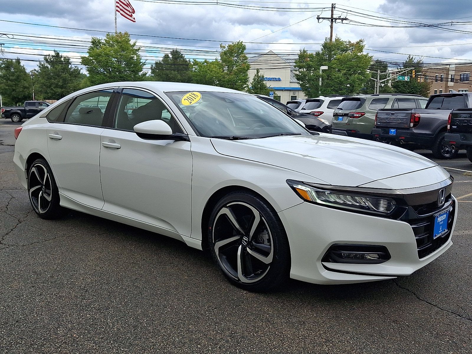 Used 2018 Honda Accord Sport image 3