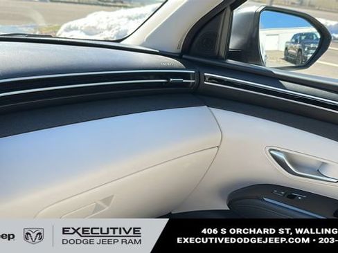 Used 2024 Hyundai Tucson Limited image 19