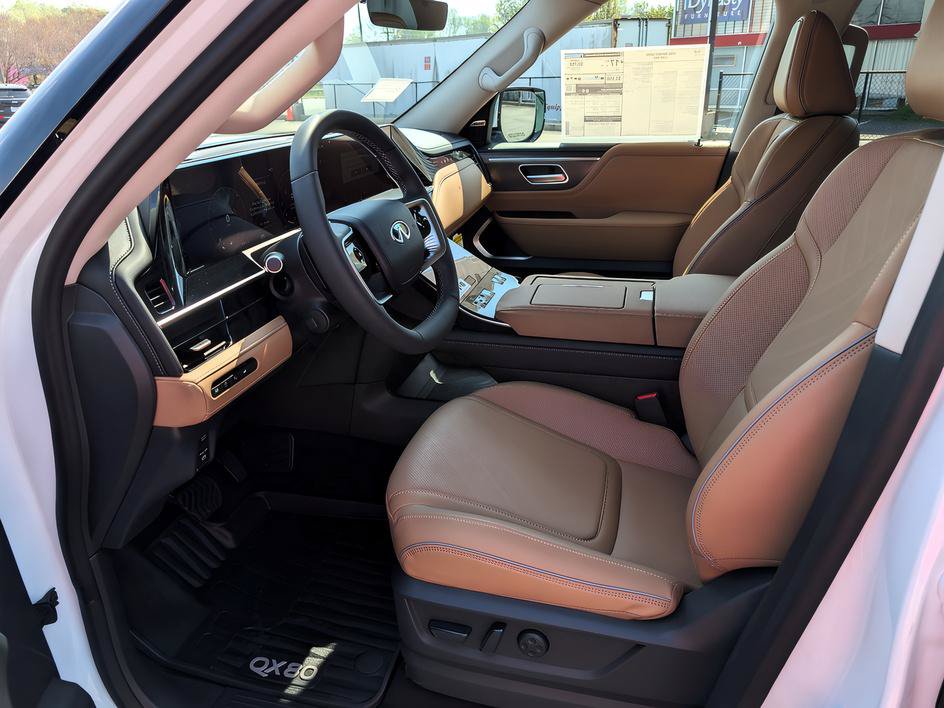 Used 2026 INFINITI QX80 Luxe w/ Cargo Package AWD/4WD image 11