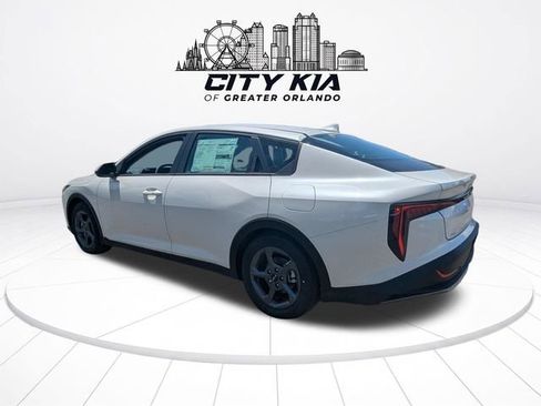New 2026 Kia K4 FWD image 4