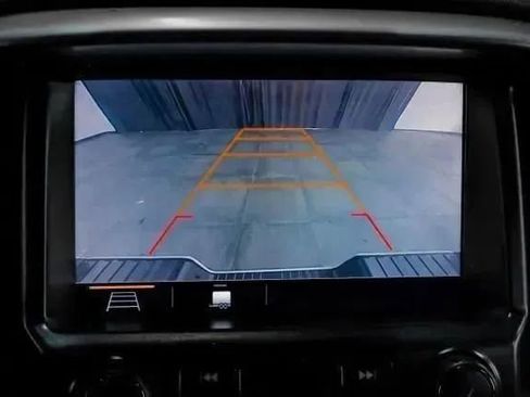 Used 2022 Chevrolet Colorado LT w/ LT Convenience Package image 28