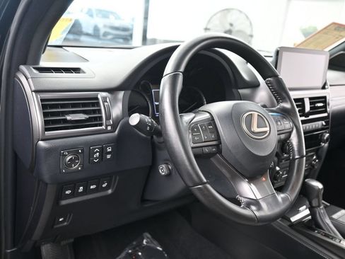 Used 2023 Lexus GX 460 w/ Black Line Special Edition AWD/4WD image 15