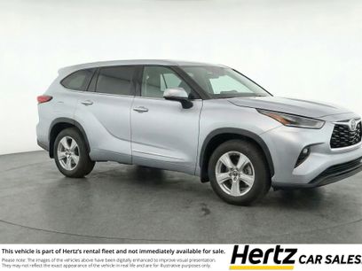 Used 2025 Toyota Highlander LE