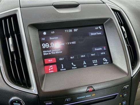 Used 2017 Ford Edge Titanium w/ Equipment Group 302A AWD/4WD image 21