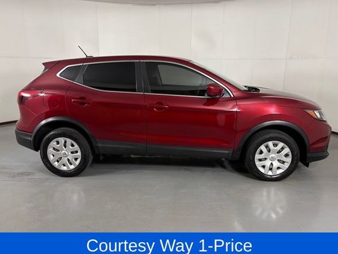 Used 2019 Nissan Rogue Sport S FWD image 12