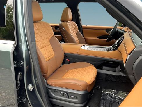 Used 2026 Nissan Armada Platinum Reserve w/ Accent Package AWD/4WD image 28