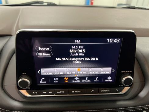 Used 2023 Nissan Rogue SV AWD/4WD image 14