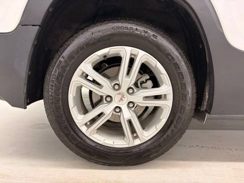 Used 2021 GMC Terrain SLE w/ Driver Convenience Package FWD image 7