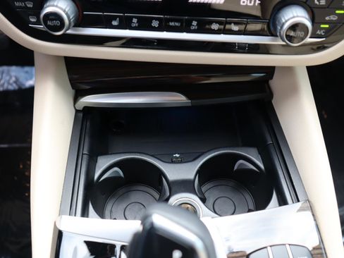 Certified 2023 BMW 530e w/ Convenience Package image 21